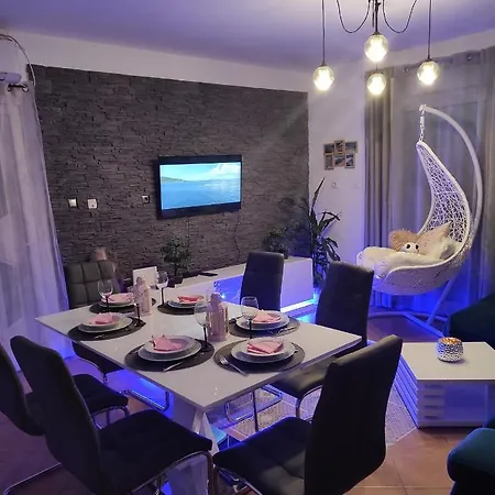 Kuca Za Odmor Bodulski Raj 3R Case de vacanță