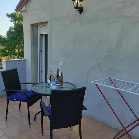Kuca Za Odmor Bodulski Raj 3R Case de vacanță Sveti Anton (Krk)